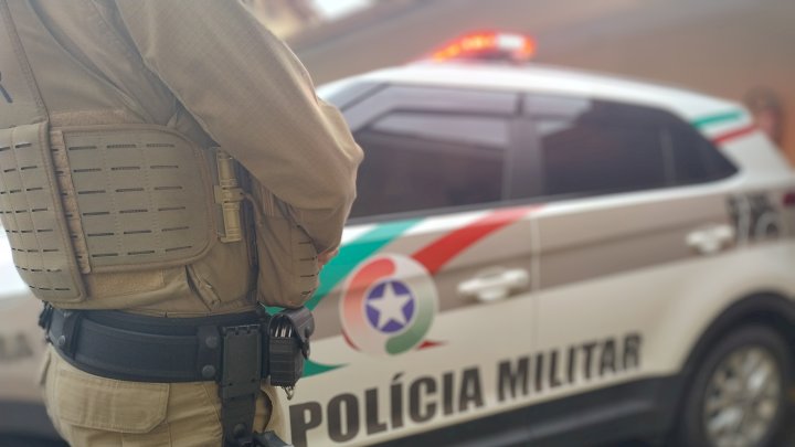 Mulher acusada de organização criminosa é encontra e presa em Jaguaruna